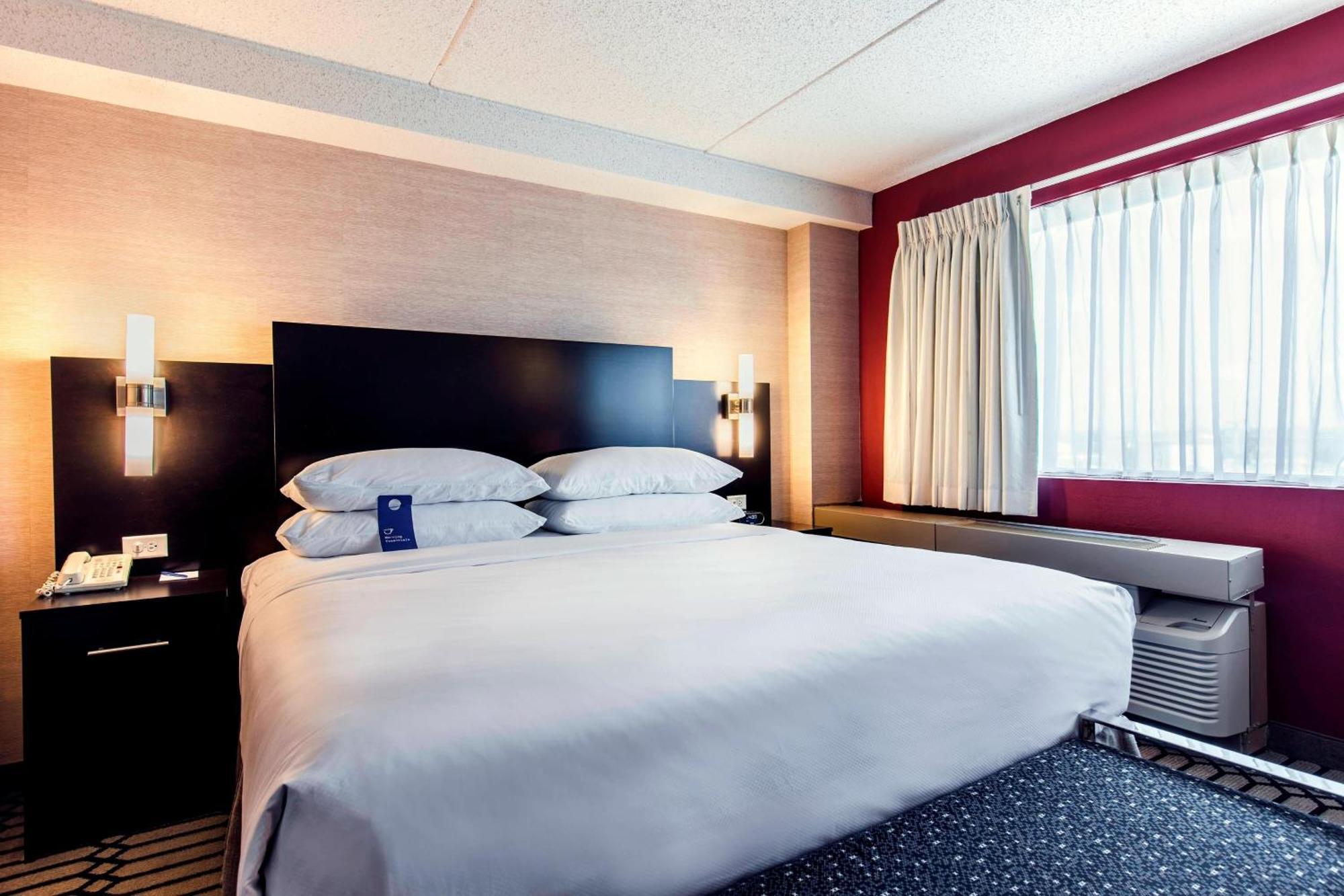 Delta Hotels By Marriott Фарго Экстерьер фото
